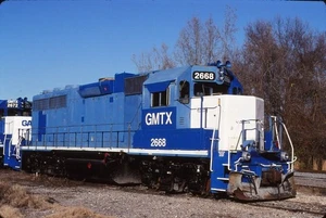 GMTX 2668 GP38-2 2 TONOS AZUL!! @ PADUCAH, KY 2006 35 MM DIAPOSITIVA - Imagen 1 de 1