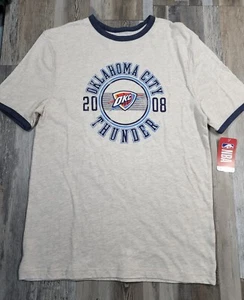 NEW Oklahoma City Thunder NBA Men’s Size MEDIUM TShirt Tee NWT Cotton RETRO - Picture 1 of 10