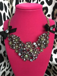 Betsey Johnson Frühlingsblüte blau & grün Glas Blume Cluster Schleife Halskette - Bild 1 von 6