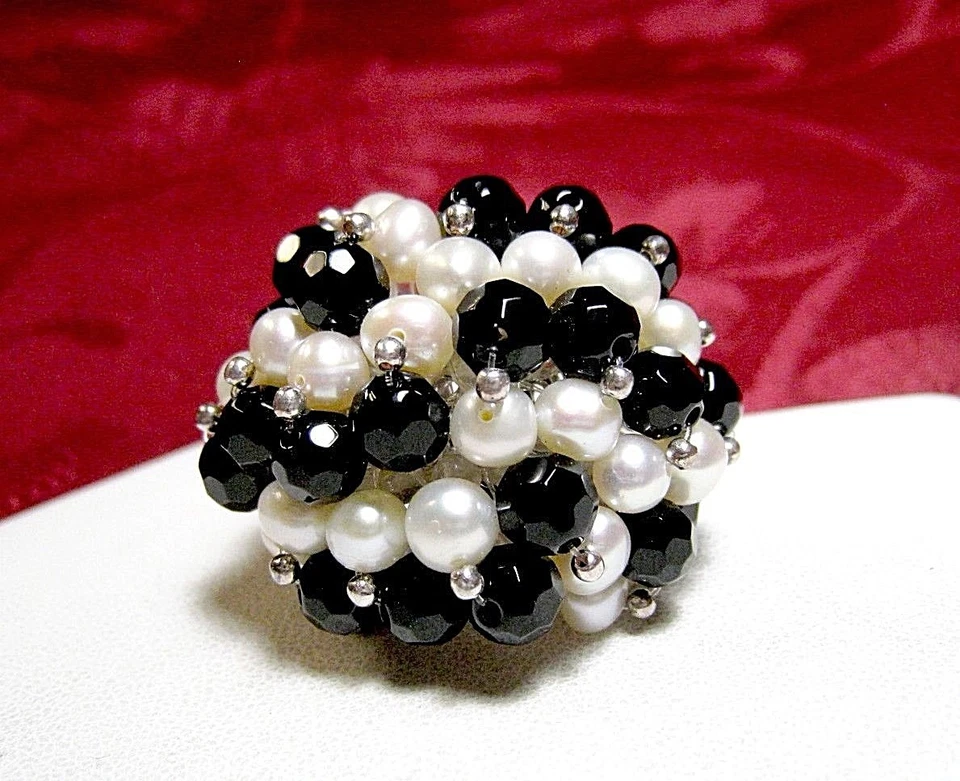 ANILLO DE CÓCTEL RACIMO DE MODA PERLAS Y CUENTAS NEGRAS PLATA ESTERLINA 925 TALLA 10,25 Foto 1 de 1