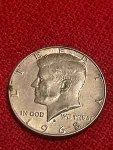 1968-D KENNEDY HALF DOLLAR 40% SILVER AU-UNC - Picture 1 of 2