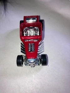 Hot Wheels Bone Shaker - Red - Skull - Picture 1 of 5