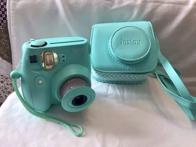 FUJIFILM INSTAX MINI 7+ INSTANT CAMEREA SEAFOAM GREEN WITH CASE - Image 1 of 4