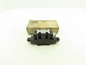 Parker D1VW11C56YF 70 Hydraulic Solenoid Valve 3-Pos 120VAC 5000 PSI Series D1VW - Picture 1 of 11