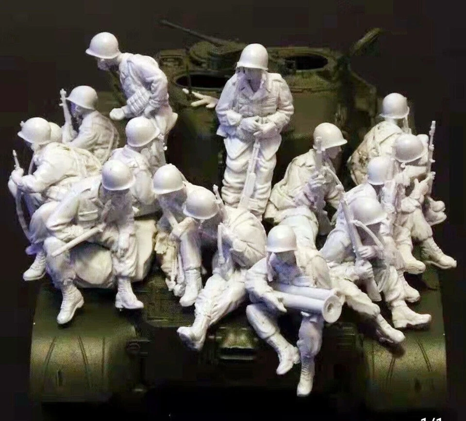 1:35 resin figures model US 15 Tank Soldiers (no tank) Unassembled Unpainted - Image 1 of 1