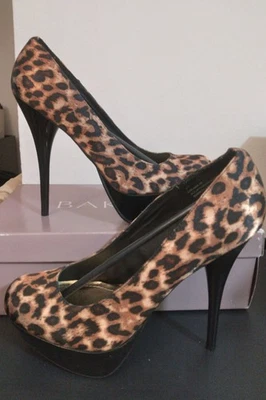Tacones altos con plataforma de leopardo  Foto 1 de 4