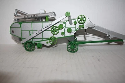 1938 JOHN DEERE 28X46 THREASHING MACHINE DIECAST-1/28-GOOD-BOX-SPEC CAST - Image 1 of 4