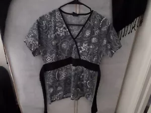 MedGear Damen schwarzes Peeling Top Größe XtraSmall anthrazit/schwarz/weiß Paisley - Bild 1 von 5