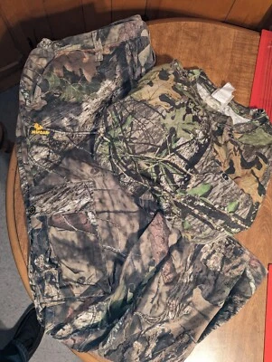 Mossy Oak Break Up Mens 3XL Camouflage Hunting Long Sleeve Shirt & Pants Set  - Image 1 of 4