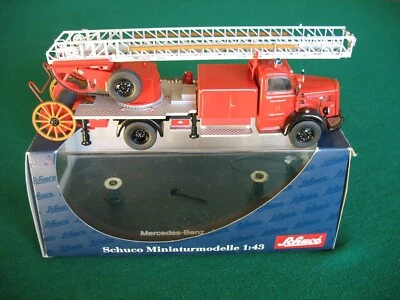 Schuco Mercedes L6600 Feuerwehr – Modellino Autobus Pompieri 1:43 Die-Cast - Immagine 1 di 4