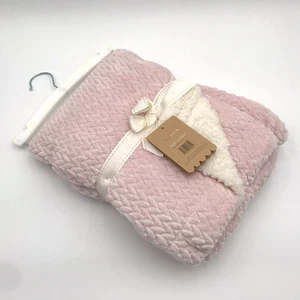 Mon Lapin Baby Blanket Plush Herringbone Chevron Sherpa - Picture 1 of 7