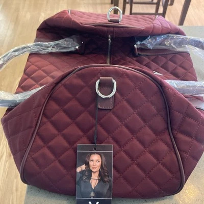 Стеганая спортивная сумка Vanessa Williams Berry с мешком для пыли VW-401-RD - Изображение 1 из 4