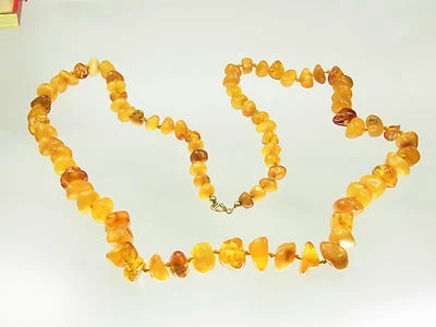 Schöne lange  Butterscotch Amber Bernstein Kette 81 Bernsteine 84 cm lang  - Bild 1 von 4