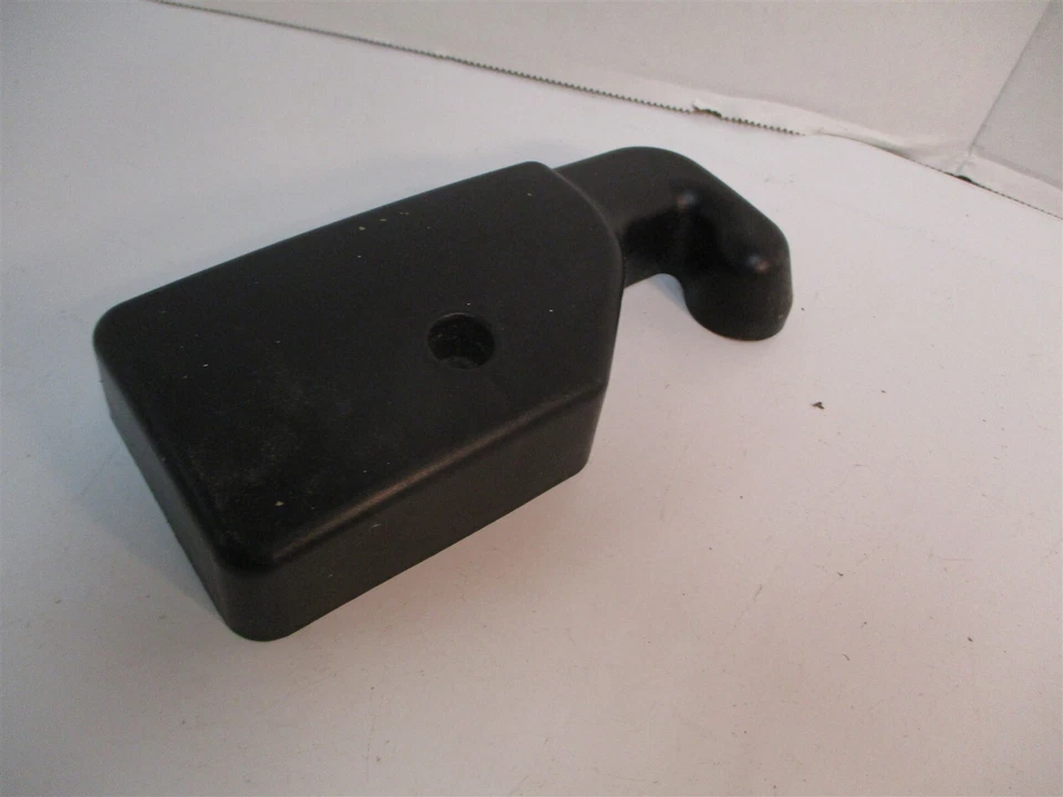 CUBIERTA BISAGRA IZQUIERDA REFRIGERADOR MAYTAG PARTE NEGRA #67005951  Foto 1 de 1