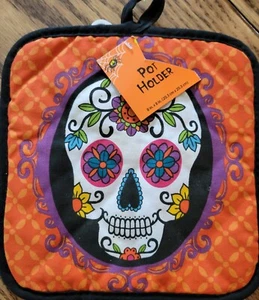 NEW KITCHEN POTHOLDER  Sugar Skull Halloween Black Orange Quilted 100% Cotton - Picture 1 of 3