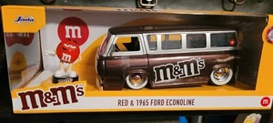 Jada Toys - 1965 Ford Econoline w/ Red M&M's 1:24 NEW!!! - Picture 1 of 4