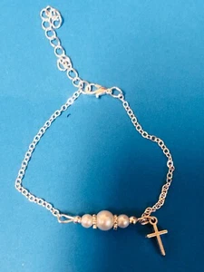 Children's Glass Pearl Bracelet with Cross Charm 7" Adjustable, New #GFTSHP-034 - Picture 1 of 5