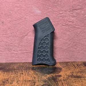 Killer Instinct Fatal X Crossbow Parts OEM rear Grip - Picture 1 of 1