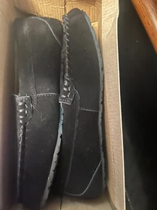 Clarks Faux Fur Lined Moccasin Slippers Black size 8M - Picture 1 of 3