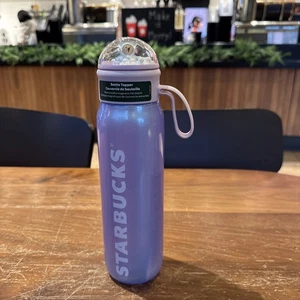 Starbucks 2025 Borraccia Natale Plastica 24oz con Charm Magnetico Bearista - Foto 1 di 2