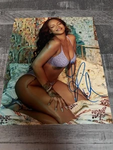 RIHANNA - signed handsigniertes 8x10 Foto - AUTO mit COA - Bild 1 von 3
