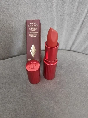 Rossetto Charlotte Tilbury Matte Revolution Mark of A Kiss nuovo e imballato full size - Immagine 1 di 4