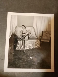 Vintage Risque Pinup Photo 2617 Irving Klaw 4X5 - Picture 1 of 1