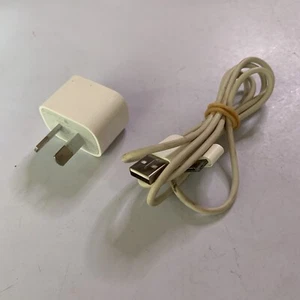 Genuine Apple iPod iPhone USB Power Supply Charger A1444 with 30 pin Cable - Picture 1 of 7
