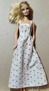 2009 2010 Mattel Barbie Fashionistas Flower dress needs cleaning 4 ooak C194 - Picture 1 of 9