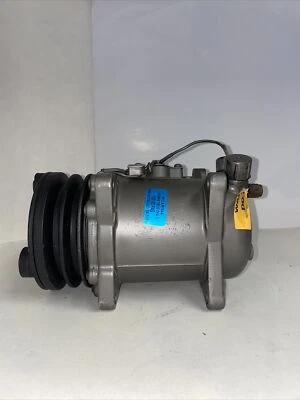 Compresor de aire acondicionado Volvo 240 Air Products 6841028 Foto 1 de 4