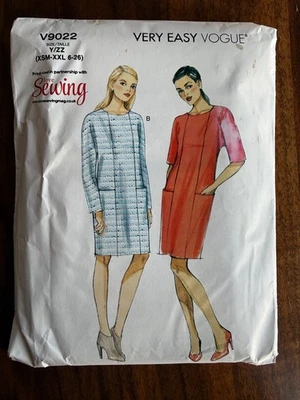 New Very Easy Vogue 9022 Fitted Color Block Pullover Dress Pattern, XSM - XXL - Image 1 of 4