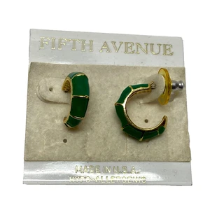 Fifth Avenue Earrings Hypo-Allegenic Gold Tone Green Paint Hoop Earring USA NOS - Picture 1 of 6