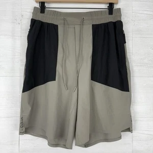 Lululemon In The Key pantaloncino uomo taglia media beige nero cucitura interna 9,5” - Foto 1 di 11