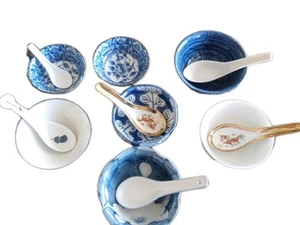 13 Stück blau & weiß asiatische Reis Schüsseln & Löffel - Bild 1 von 24