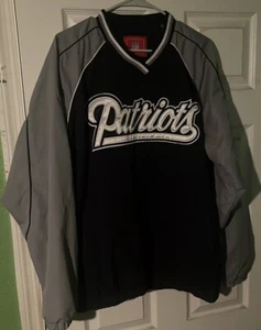 New England Patriots Pullover - Picture 1 of 6