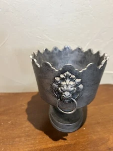 Vintage Victorian Neoclassical Lion Head Plastic Italy Pedestal Planter Cachepot - Picture 1 of 8