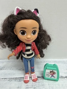Gabbys Puppenhaus 8 Zoll Gelenk Gabby Mädchen Puppe klassisches Outfit & Katze Stirnband - Bild 1 von 11