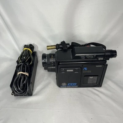 GE model 9-9709 VHS-C Camcorder Kit w/Bag & Charger Powers On Eject Issues - Image 1 of 4