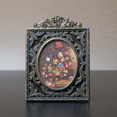 ANTIGUO Marco de Latón Ornamentado Victoriano Sólido Hecho en ITALIA con Pátina Foto 1 de 4