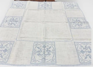 Vintage weiß & blau Leinen Tischdecke Hand Kreuzstich Stickerei Blumen Block 50" - Bild 1 von 11