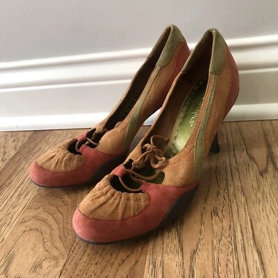 BCBGirls Tacones Altos de Gamuza Inspirados Vintage Multicolor Talla 8 B Foto 1 de 4