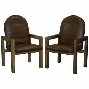 PAIR OF ORIGINAL MID CENTURY VINTAGE AGED BROWN LEATHER JOHN MAKEPEACE ARMCHAIRS