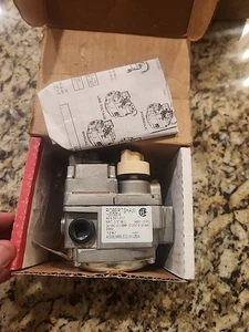 700-402 - Robertshaw 24 Volt Combination GAS VALVE UNIT-KIT New in Box Free Ship - Picture 1 of 4
