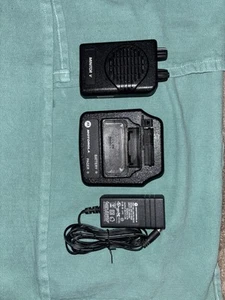 Motorola Minitor V Pager z ładowarką - Zdjęcie 1 z 7