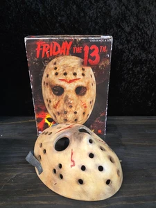 FRIDAY THE 13TH: JASON IN MASK PROP REPLICA IN BOX 2009 - Bild 1 von 21