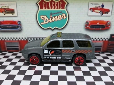 Chevy Tahoe 1:64 plástico Hot Wheels 07 AÑADIR 5 COCHES SIN COSTE DE ENVÍO EXTRA  Foto 1 de 4