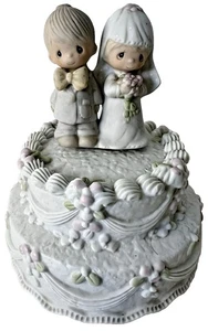 Caja de música vintage 1981 Precious Moments Enesco novia y novio adorno de pastel - Imagen 1 de 10