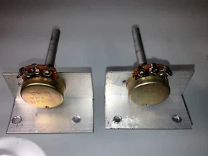 ALPHA B5K 5k ohm Linear Taper Potentiometer (Taiwan) (2 pack) - Picture 1 of 5