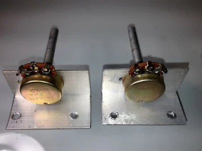 ALPHA B5K 5k ohm Linear Taper Potentiometer (Taiwan) (2 pack) - Image 1 of 4