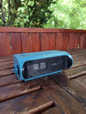 Radio alarm clock flip clock National Panasonic RC-1103B in baby blue color - Image 1 of 4